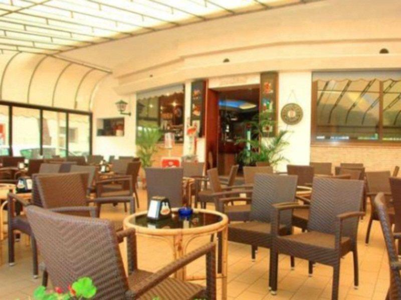 فندق بريزيدنت ليدو دي يسولو المظهر الخارجي الصورة